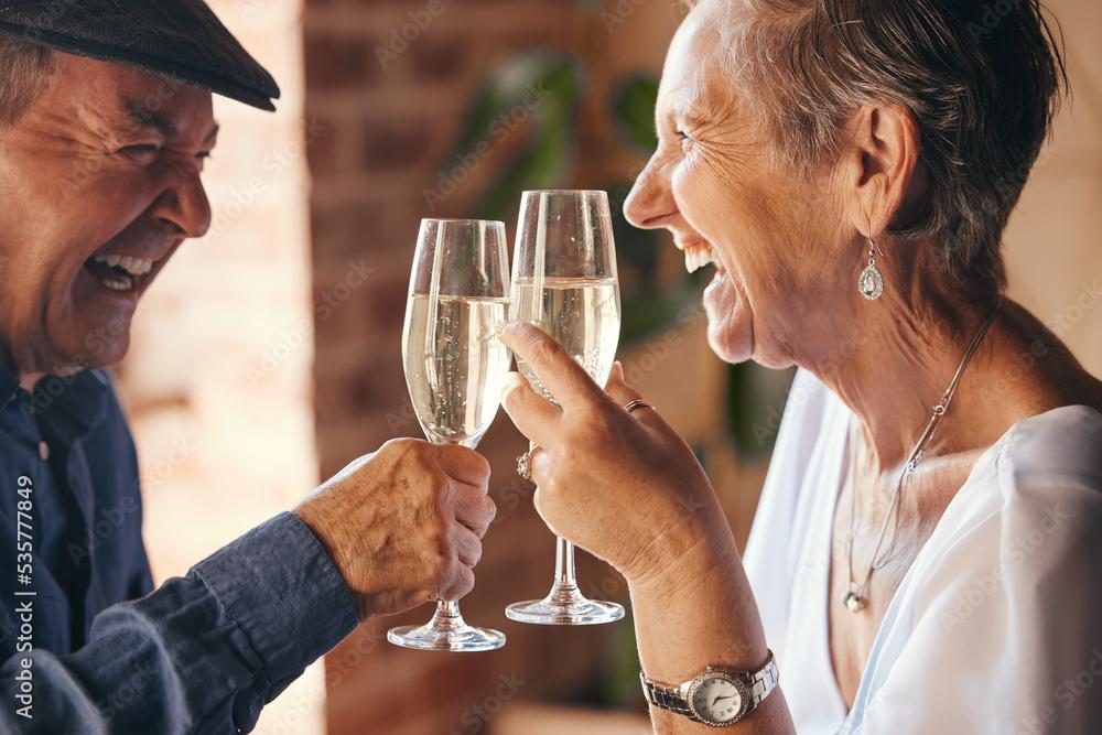 couple celebrating anniversary with champagne