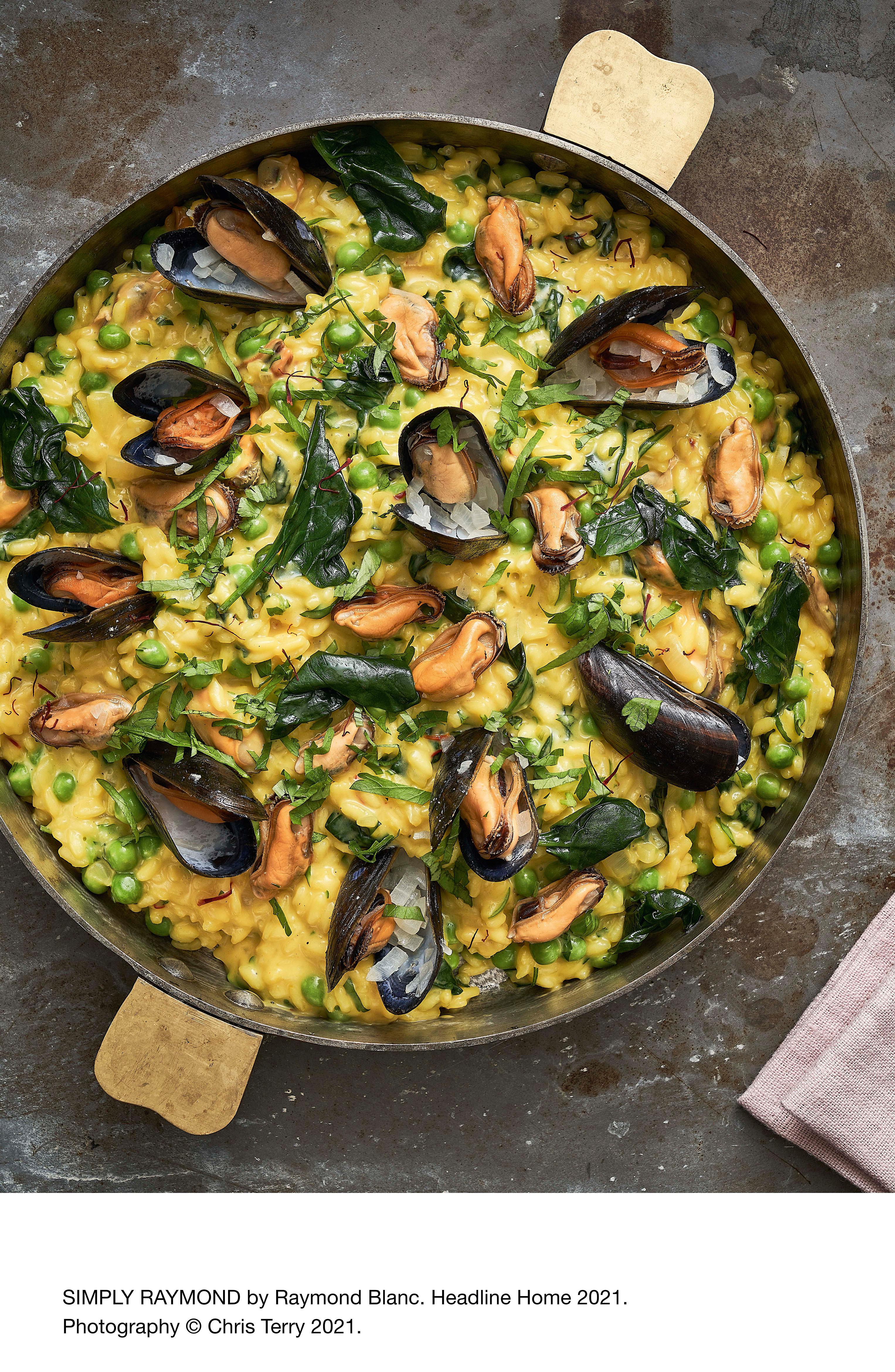 A pot of simmering Mussel and Saffron Risotto