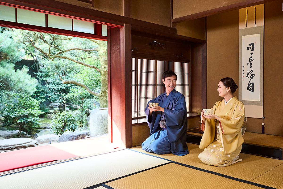 couple having a traditional tea ceremony in Kyoto