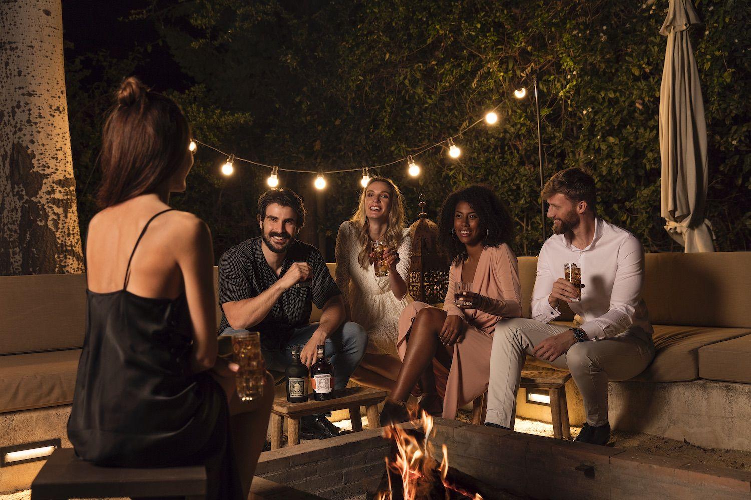 Retro summer party vs modern summer soiree