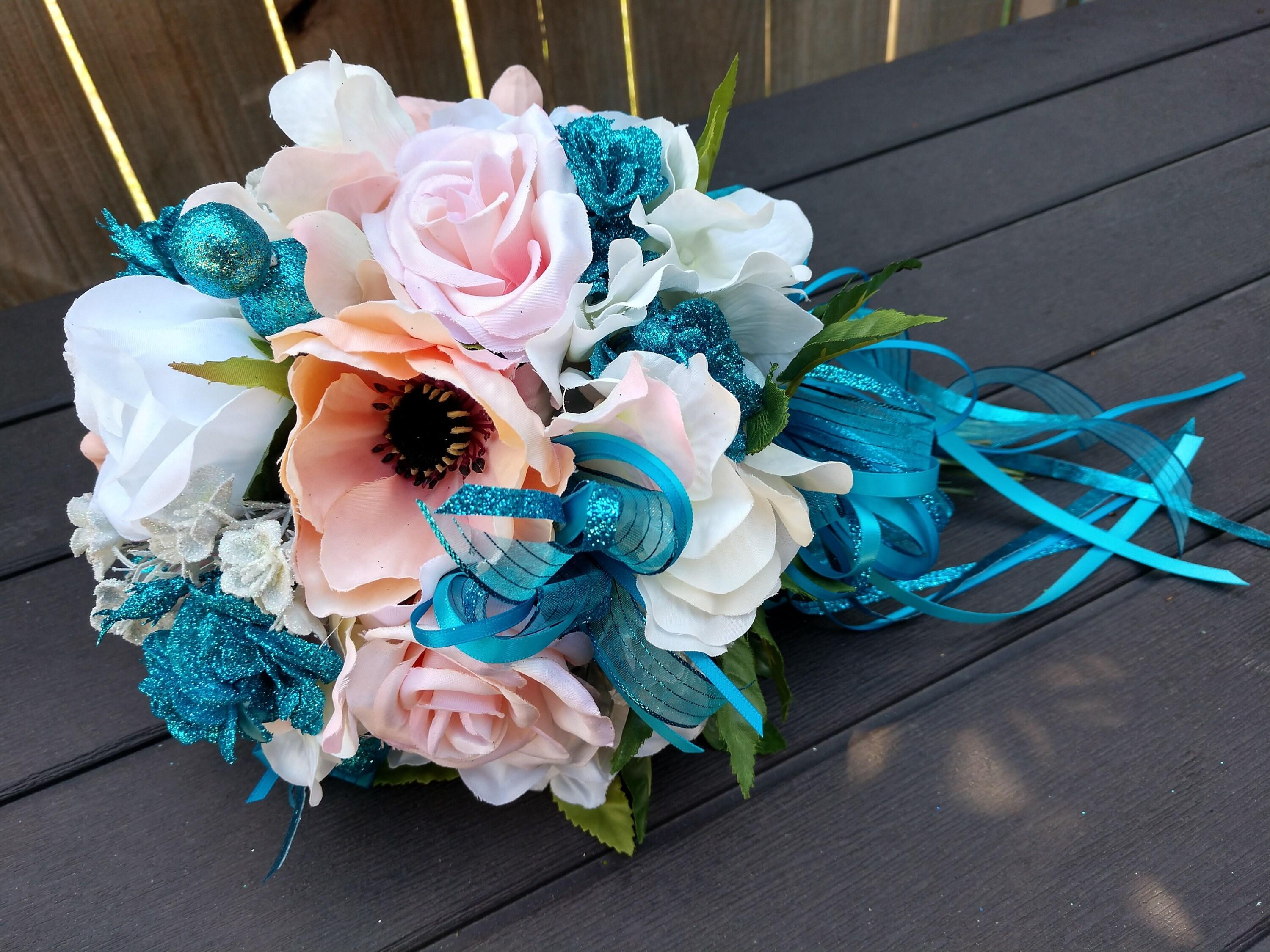 unique and personalized prom bouquets with added accessories