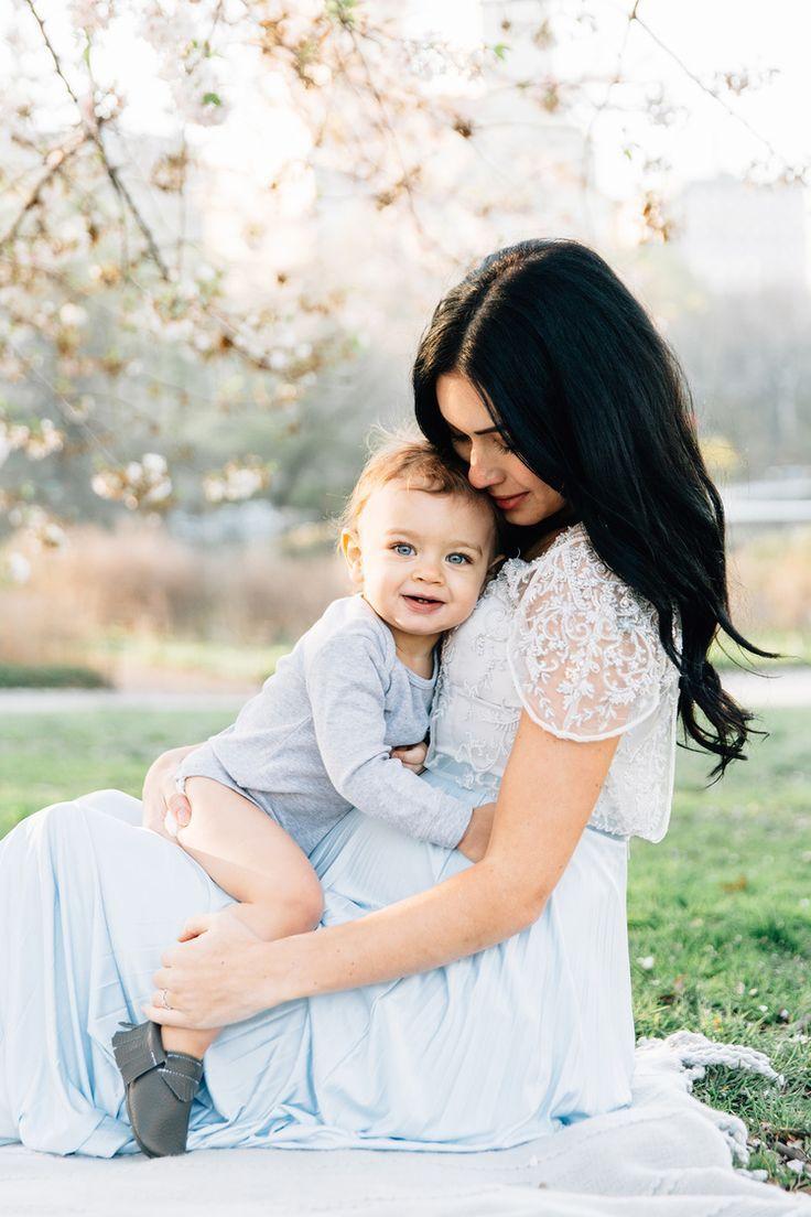unique family mother's day photoshoot ideas