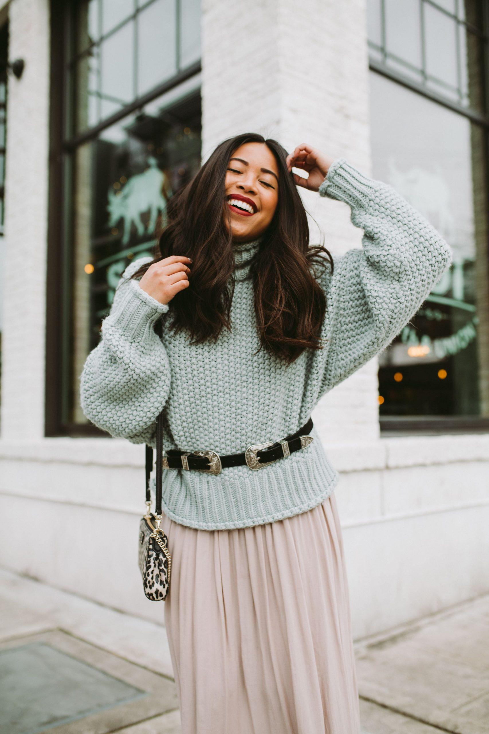 woman stylishly dressed in winter clothes