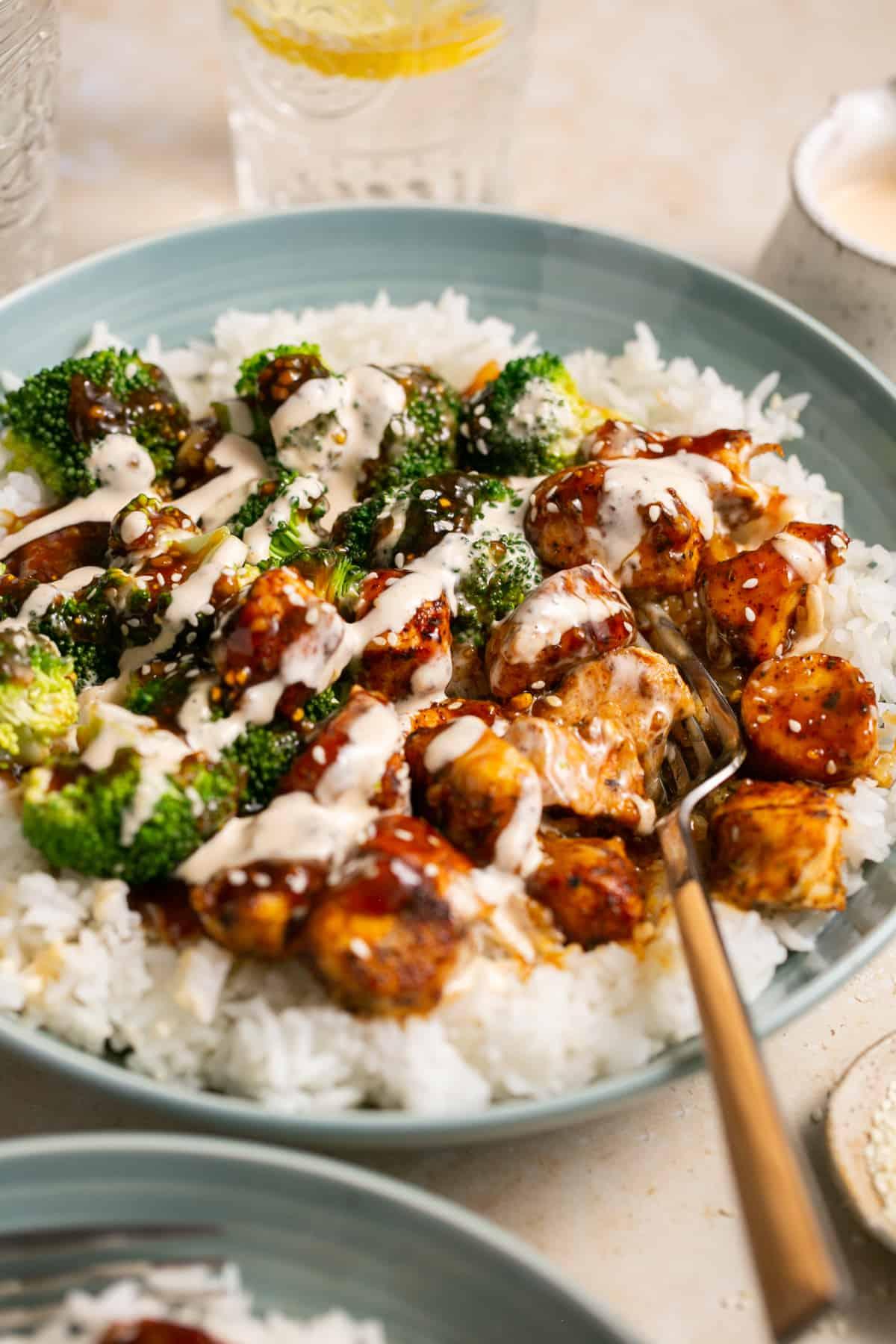 sticky chicken rice bowls