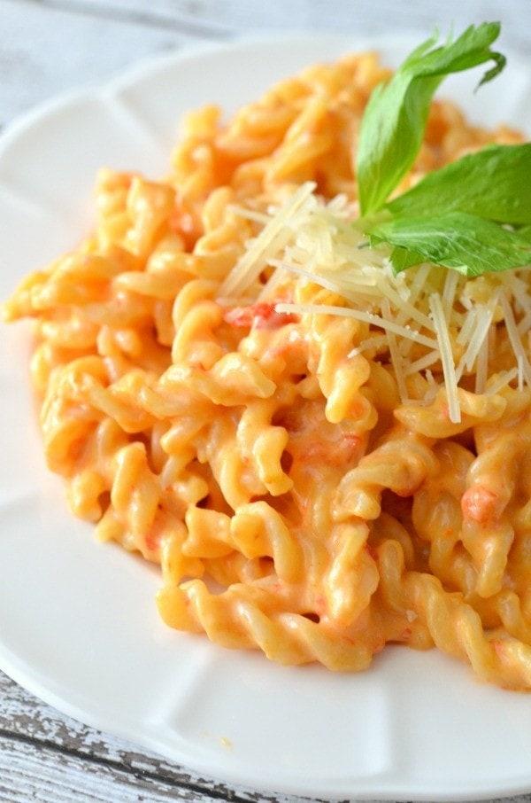 creamy memorial day mac and cheese with red pepper stars