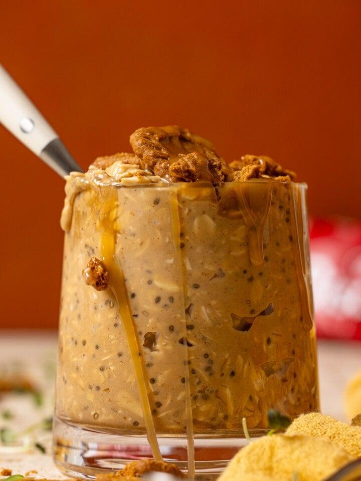 close up shot of s'mores overnight oats in a glass jar