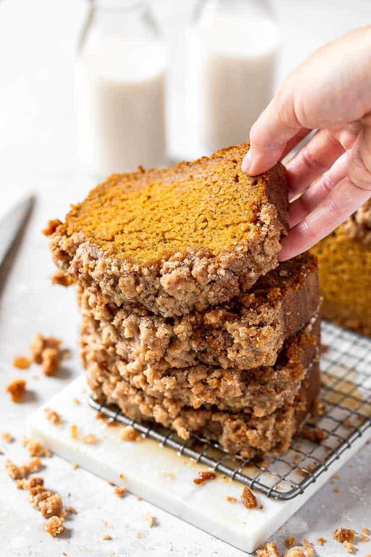homemade pumpkin streusel bread